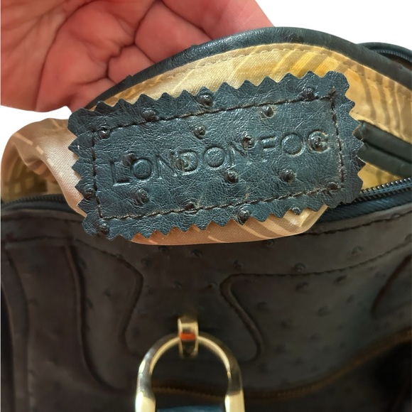 London Fog faux ostrich leather handbag - Picture 9 of 9
